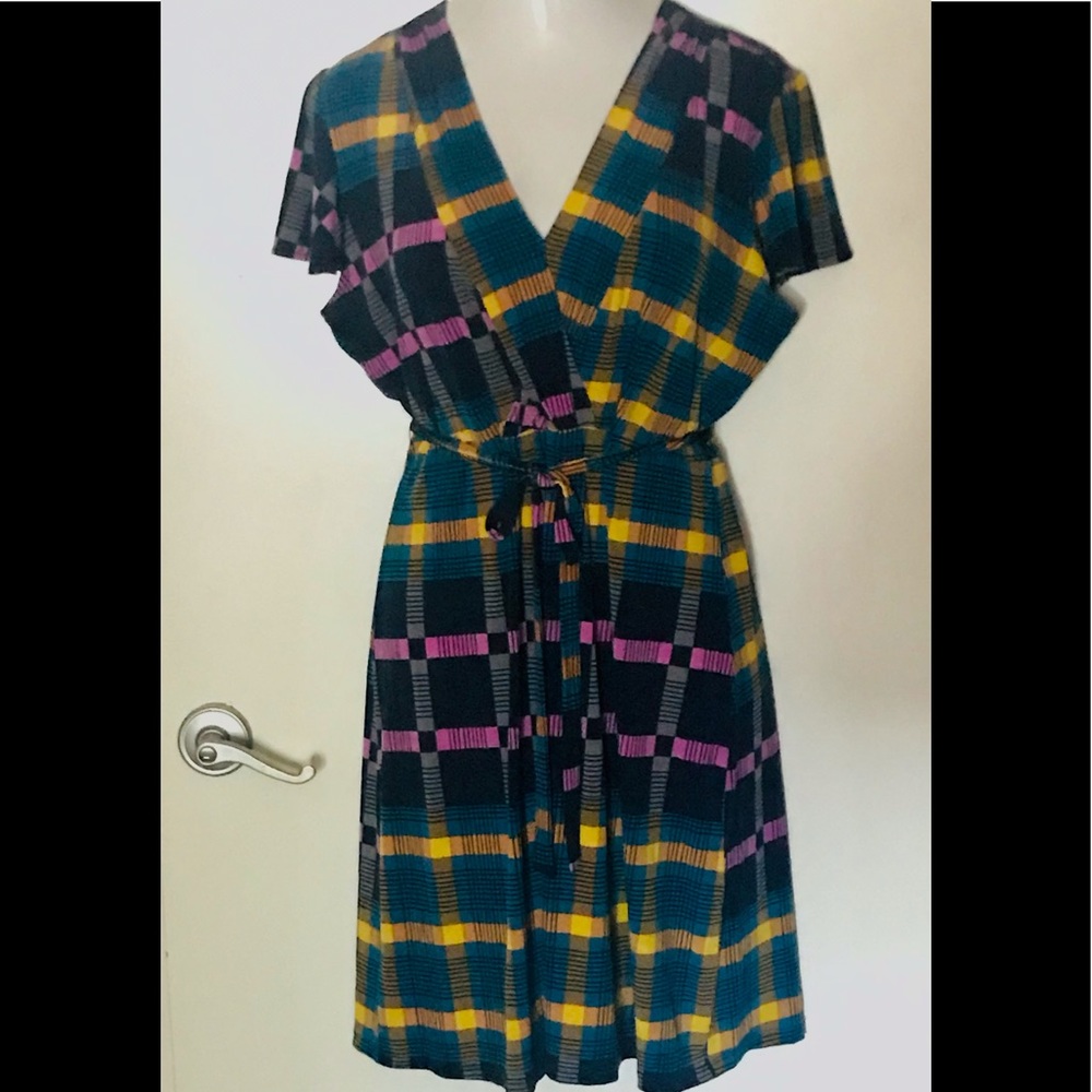 Lightweight, comfortable dress size XL